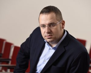 Kovačević: Srpska odluke donosi sama, “zeleno svjetlo” od Lavrova potrebno Šmitu