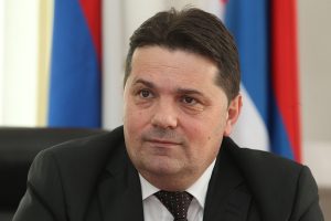 Stevandić: Albanci skrnave srpske kosti, a EU ćuti