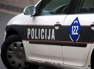 UŽAS U JABLANICI: Policajka se ubila ispred porodične kuće