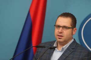 Kovačević: Svjetska javnost prepoznaje da se po nalogu stranca progoni legitimno izabrani predsjednik