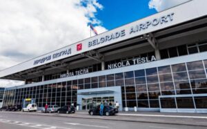 DRAMA NA BEOGRADSKOM AERODROMU: Uhapšen Hrvat zbog vrijeđanja, govorio da bi “klao Srpčiće”