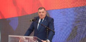 Dodik: Potreba zabrane koncerata pjevačice iz Srbije ilustruje šta je Sarajevo danas
