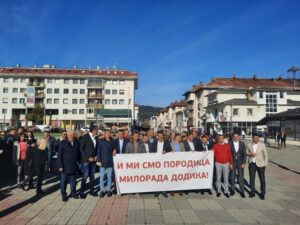 Skup podrške i potpisivanje peticije podrške Dodiku u Palama