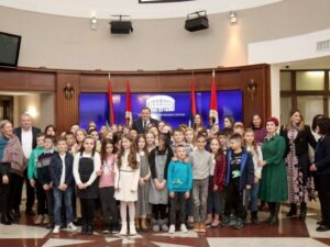 Dodik: Ljubav koju djeca osjećaju prema Srpskoj je nešto što nas nadahnjuje