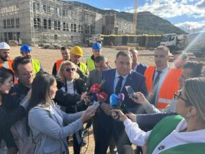 Dodik: Ne zanima me šta Šmit govori jer je nelegalan