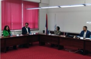 Srpska pod stalnim pritiskom, bori se za očuvanje autonomije