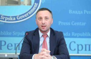 Kojić: Šmit kleveće vlast Srpske da bi ozakonio svoje manite poteze
