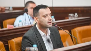 BURNO U BANJALUČKOJ SKUPŠTINI: Grmuša (PDP) pozvao policiju da utvrdi neregularnosti u Gradskoj upravi