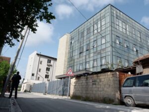 UŽAS NA KiM: Profesor iz Kosovske Kamenice pronađen mrtav