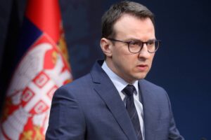 Srbija od 1. januara dopušta slobodu kretanja automobilima s tablicama RKS