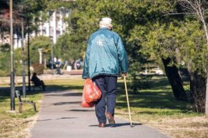 Crna Gora: Prijedlog da i žene i muškarci idu u penziju sa 65 godina