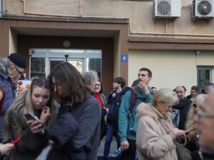 Studenti ispred Ministarstva državne uprave i lokalne samouprave u Beogradu