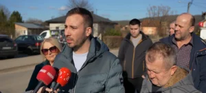 Mještani Česme poručili gradonačelniku: Sredstva za rekonstrukciju obezbijeđena, krenite sa radovima ili blokiramo glavnu saobraćajnicu VIDEO