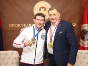 Majdov: Srpska je vječna, srećan ti rođendan, Republiko!