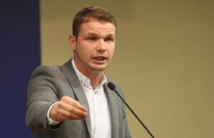 Banjaluka u haosu: Stanivuković izvodi cirkus s lažnom dojavom o bombi nakon neuspjele i nelegalne sjednice