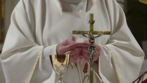 SKANDAL U POLJSKOJ: Sveštenik nakon orgija završio u zatvoru