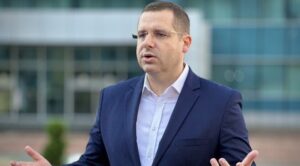 Delegacija tzv. Kosova gasila mikrofone srpskoj delegaciji?
