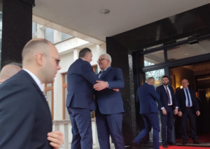 MANDIĆ SRDAČNO DOČEKAO DODIKA: “Raduje se Crna Gora u koju si došao”