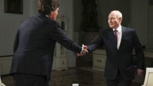 Zapadni mediji: Putin pričao, Karlson slušao