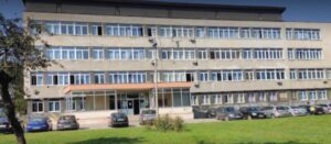 VRŠNJAČKO NASILJE: Grupa učenika pretukla maloljetnika, prijetili da će ga izbosti