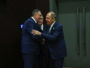 Lavrov čestitao Dodiku rođendan