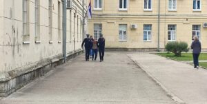 Albanac uhapšen u Trebinju: Pokazivao polni organ maloljetnicima