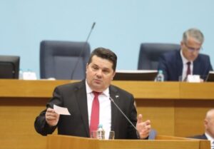 Stevandić: Sve krize u BiH počele nametanjem odluka