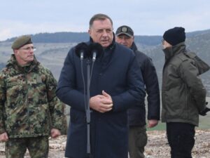 Dodik: Srbija napreduje na svim poljima, segment odbrane nije zapostavljen