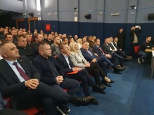 U Tesliću održana zajednička promocija kandidata za načelnika SNSD-a i SPS-a (FOTO)