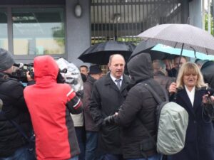 Podrška Dodiku i Lukiću – okupljanje pred Sudom BiH