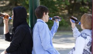 Doboj: Alkohol uzimaju i dvanaestogodišnjaci