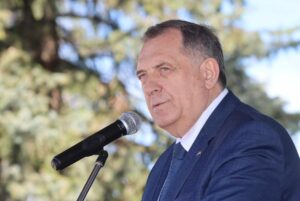 Dodik: Srpska će proglasiti nezavisnost ako Šmit interveniše u vezi sa imovinom