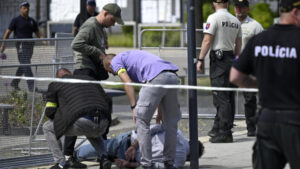 Slovačka policija identifikovala atentatora na premijera Roberta Fica