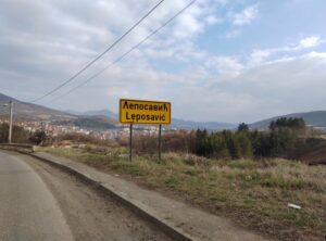 SRAMOTAN POTEZ: Gradonačelnik Leposavića zabranio srpske zastave na dan opštinske slave