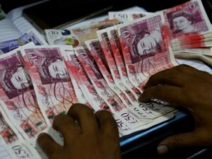 Britanac osvojio džekpot od 10,2 miliona funti i podijelio ga sa komšijama