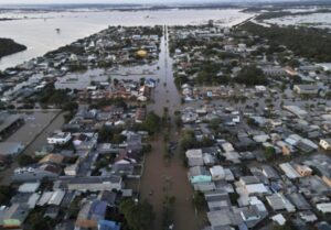 Brazil: Više od 300.000 ljudi napustilo domove zbog poplava (VIDEO)