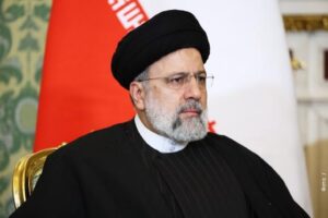 Teško slijetanje helikoptera iz konvoja iranskog predsjednika Raisija, spasioci na putu