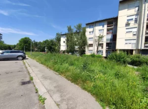 Niko ništa ne šiša: Zgrade na Starčevici okružene travom, mještani se plaše za djecu