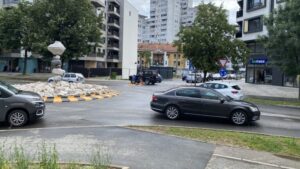 KOD VENECIJA MOSTA Umjesto ulice stajalište za hotel? FOTO