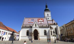 Užas u Zagrebu: Muškarac se zapalio ispred zgrade Vlade