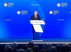 Putin: Zemlje BRIKS razrađuju svoju platnu infrastrukturu nezavisno od zapadne