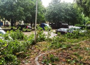 Olujno nevrijeme pogodilo Trebinje; Pričinjena materijalna šteta