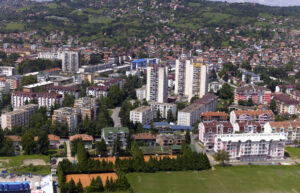 Dobojski policajci spasili život: Čovjek htio skočiti sa mosta u Bosnu