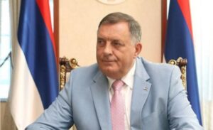 Dodik: Vučić će izvojevati pobjedu u borbi za suverenitet Srbije