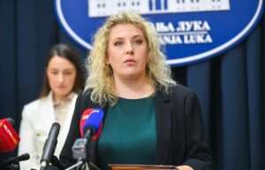 Brzi kredit i skupi stan za Miladu Šukalo: Građani štede decenijama, a kod nje sve “preko reda”