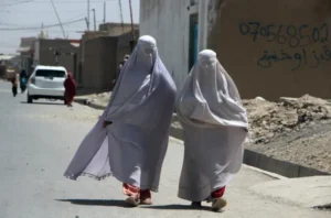 Avganistan: Novi talibanski zakoni zabranjuju ženama da se glasno nasmiju ili govore