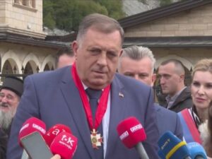 Dodik: Veoma je važno da kao narod imamo snage, volje i vjere da obnavljamo i gradimo naše svetinje