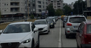 Moli se Zolak da obustavi molitve za prizivanje kiše kako bi se smanjile gužve u saobraćaju