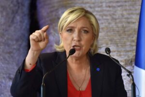 Marin Le Pen optužena za prevaru