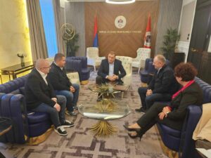 Dodik umjesto grada platio prevoz penzionera u Banjaluci